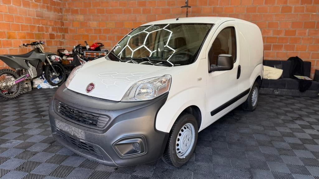 FIAT FIORINO 1.4 ESSENCE 2017 A/C EURO 6 UTULITAIRES, Autos, Fiat, Autres modèles, Achat, Euro 6, Entreprise