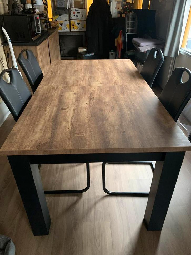 Eetkamer met tafel, stoelen en kast, Maison & Meubles, Tables | Tables à manger, Rectangulaire, Autres essences de bois, Enlèvement