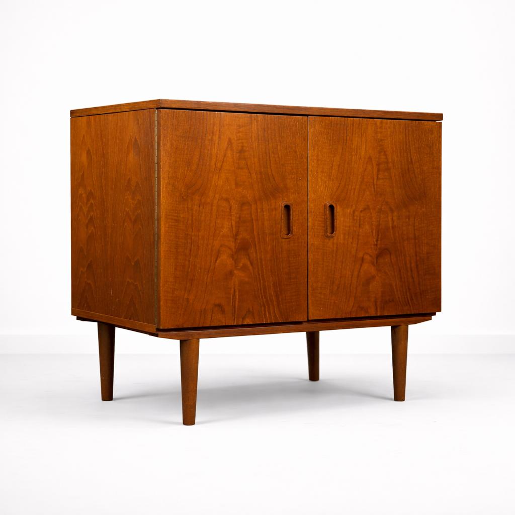 Prachtig scandinavisch bijzetkastje, Huis en Inrichting, Kasten | Overige, Ophalen, Gebruikt