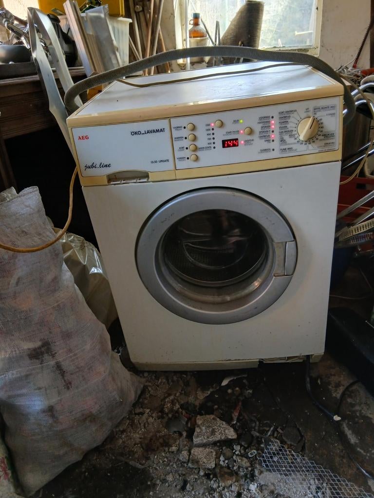 Machine à laver capacité cinq kilos 20€, 4 à 6 kg, Enlèvement, Ne fonctionne pas, Chargeur frontal