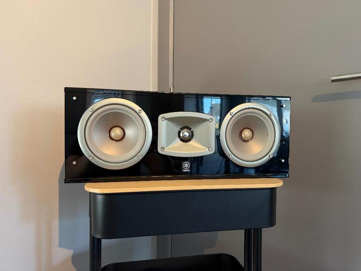 Yamaha Center Speaker NS-C444, Audio, Tv en Foto, Luidsprekerboxen, Zo goed als nieuw, Center speaker, 60 tot 120 watt, Overige merken