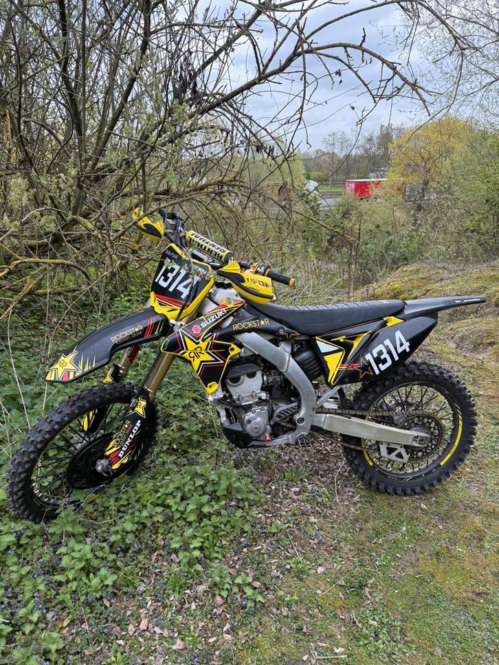 2016 Suzuki rmz 250 full cross, Motoren, Motoren | Suzuki, Particulier, Crossmotor, 1 cilinder, Sportuitlaat, Handgeschakeld, Gebruikt