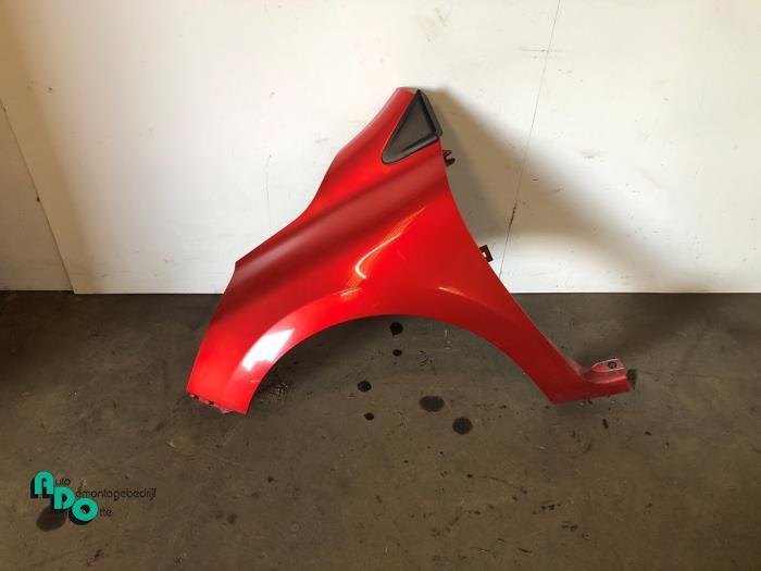 Scherm links-voor van een Renault Clio (Clio 4 12-) (TENNP), Auto-onderdelen, Carrosserie, Renault, Gebruikt, 3 maanden garantie