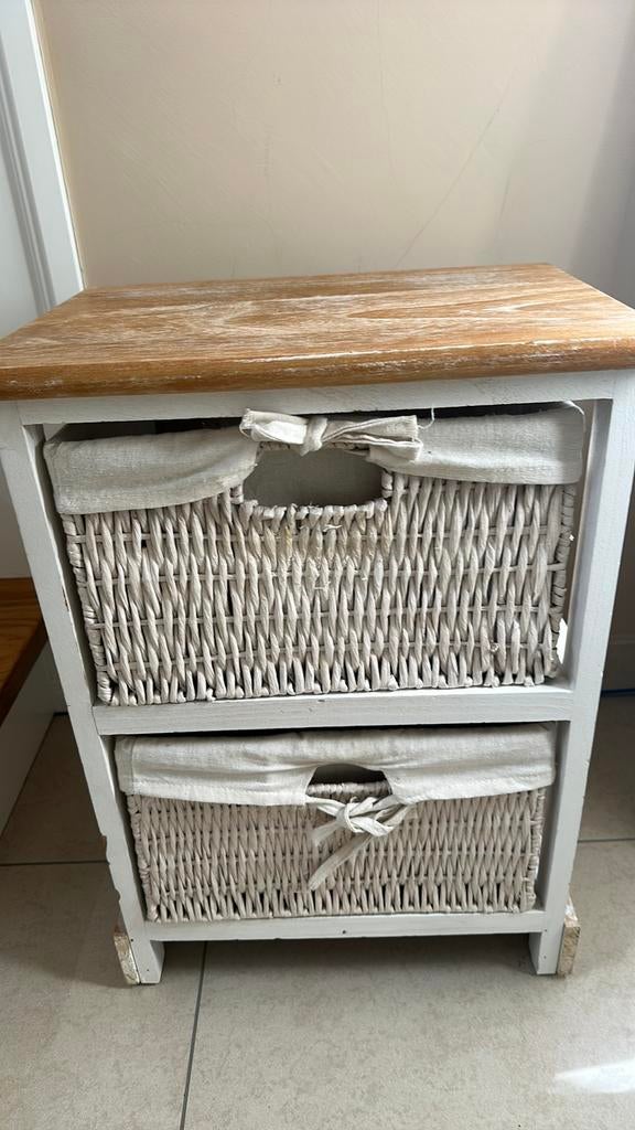 Wit bijzetkastje, Huis en Inrichting, Kasten | Ladekasten, Ophalen, Zo goed als nieuw