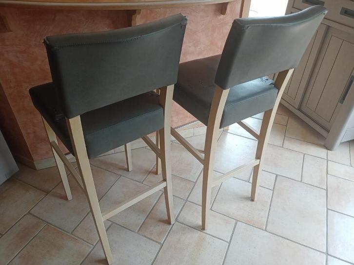 2 Tabourets/Chaises de bar, chêne massif du Jura, ébéniste, Maison & Meubles, Tabourets de bar, Utilisé, 90 cm ou plus, Bois, Cuir