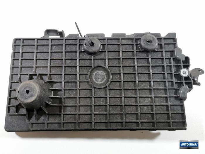 Accubak van een Volvo V40, Auto-onderdelen, Carrosserie, Volvo, Gebruikt, 3 maanden garantie, Ophalen of Verzenden