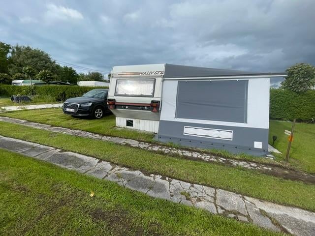 Wintervoortent met caravan Home Car en inboedel, Caravanes & Camping, Caravanes, 4 à 5 mètres, Particulier, Coin salon convertible