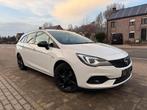 Opel Astra Sports Tourer 1.2 Benzine Black Edition Trekhaak, Auto's, Voorwielaandrijving, Gebruikt, 1199 cc, Electronic Stability Program (ESP)