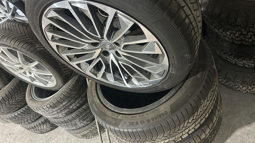 AUDI BANDEN MET VELGEN, Auto-onderdelen, Banden en Velgen, Banden en Velgen, Personenwagen, Gebruikt, Ophalen of Verzenden