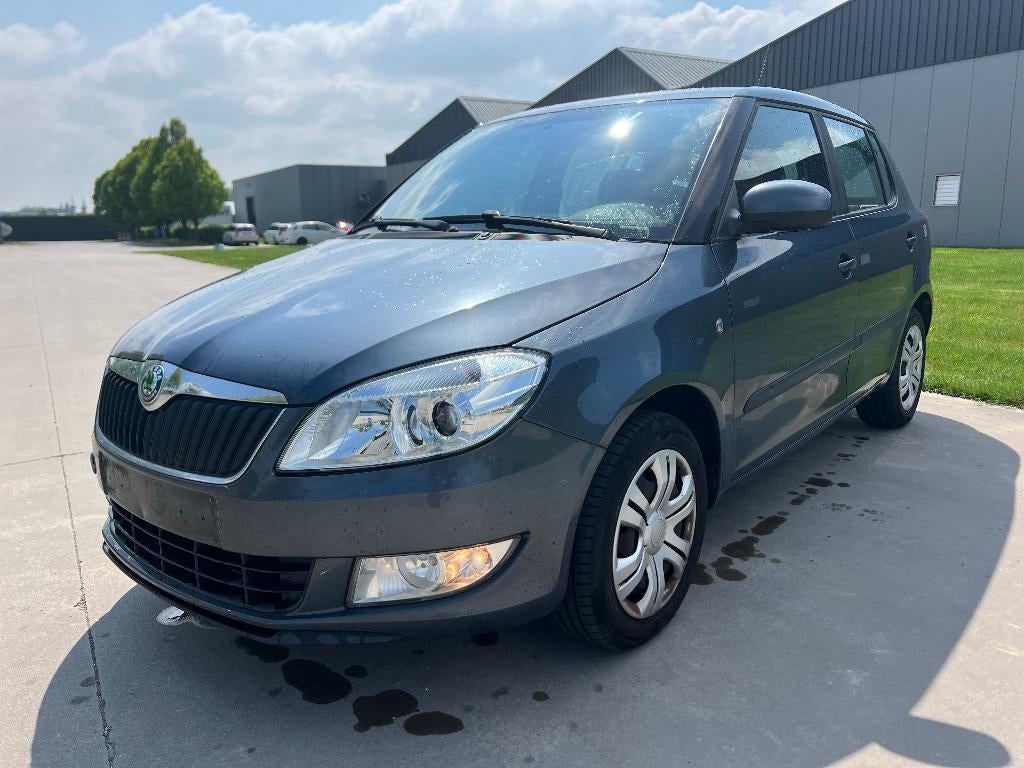 Skoda Fabia EURO5 benzine gekeurd voor verkoop, Auto's, Voorwielaandrijving, Euro 5, Stof, Zwart