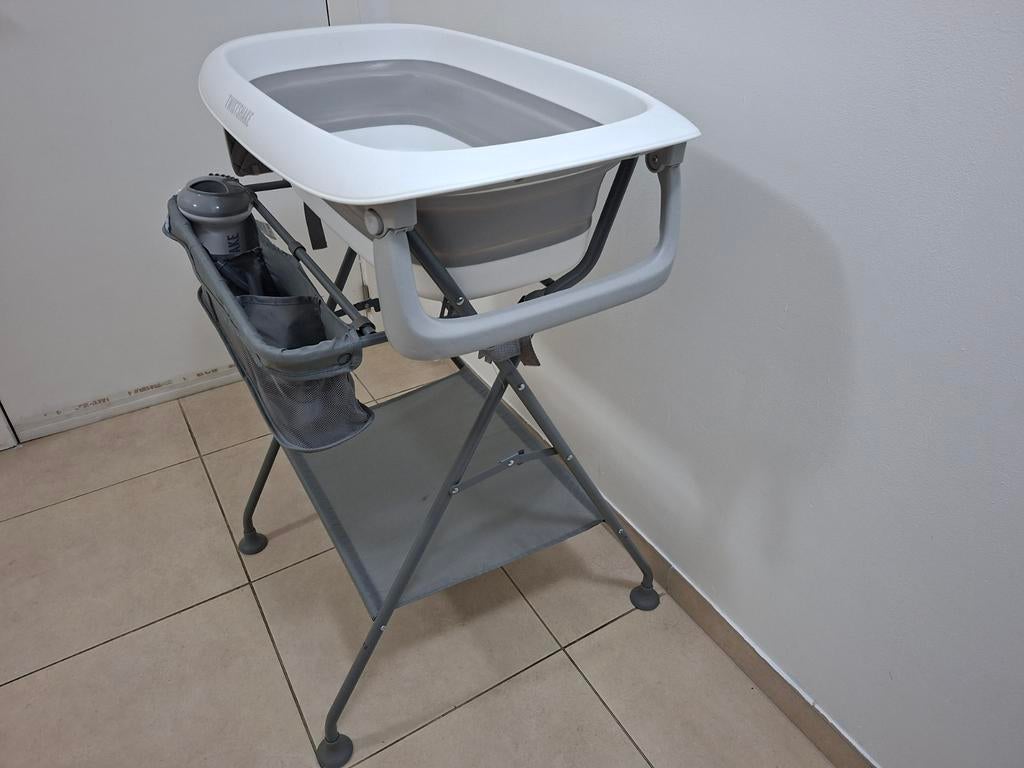 Twistshake bad met standaard als nieuw, Kinderen en Baby's, Badjes en Verzorging, Zo goed als nieuw, Badje, Overige merken, Standaard