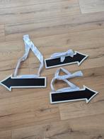 3 krijtborden pijl, Ophalen