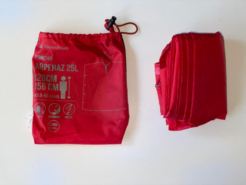 Poncho Quechua enfant à donner, Sport en Fitness, Bergsport en Wandelen, Ophalen, Zo goed als nieuw
