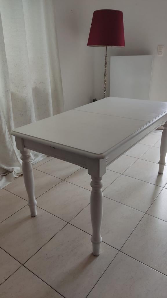 Table à manger, Enlèvement