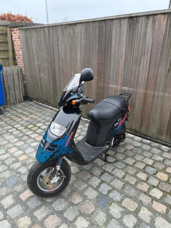 Piaggio typhoon 50cc X-race “collectors item”, Vélos & Vélomoteurs, Scooters | Piaggio, Comme neuf, Autres modèles, Classe B (45 km/h)