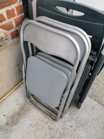 Plooistoelen  beschikbaar voor biedingen