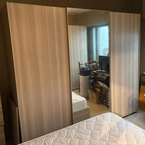 Als nieuw: Kast met 3 schuifdeuren, Huis en Inrichting, Kasten | Kleerkasten, Zo goed als nieuw, Ophalen