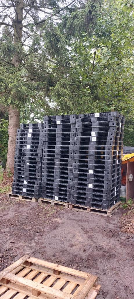 Plastic palletten, Tuin en Terras, Terrasdelen en Vlonders, Zo goed als nieuw, Hout, Ophalen of Verzenden