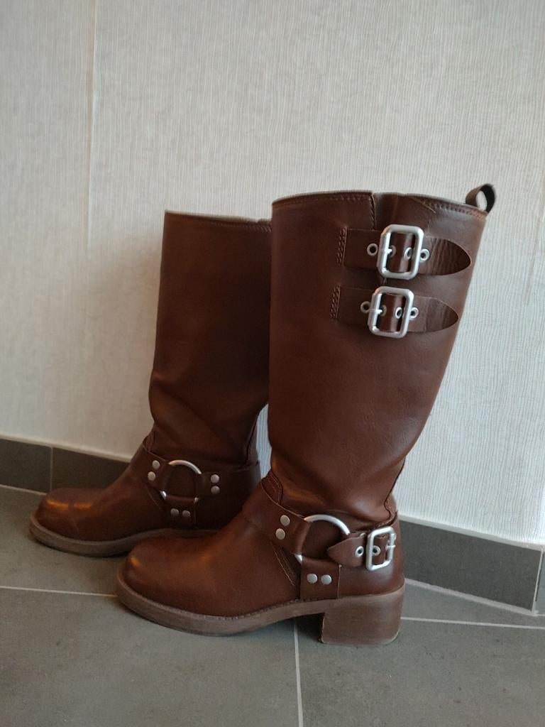 Laarzen Steve Madden, Ophalen