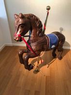 Cheval de manège en bois et son support, Ophalen, Gebruikt