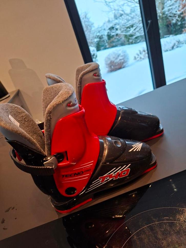 Chaussures de ski marque TECNO PRO. 270MM., Sports & Fitness, Ski & Ski de fond, Chaussures, Enlèvement