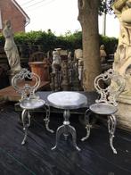 Set zeldzame ‘La Dentelière ‘ stoeltjes + wijntafeltje, Bijzettafel, Aluminium, Zo goed als nieuw, Tuinset