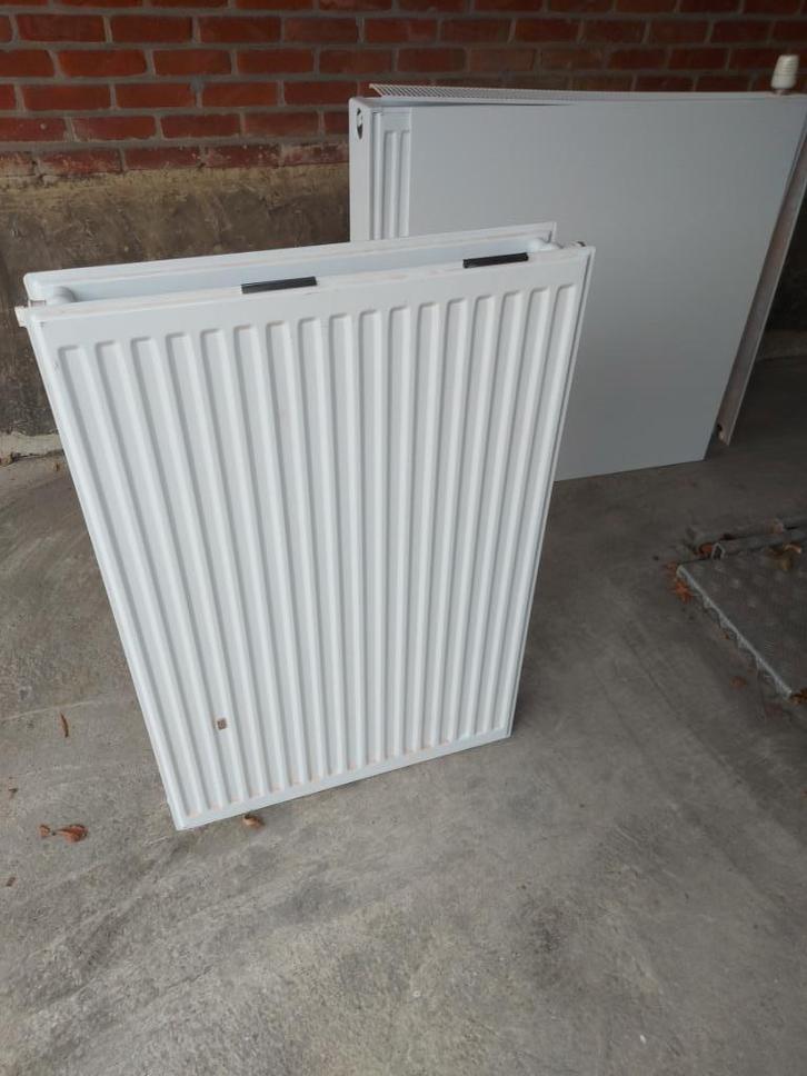 Radson radiatoren 2 stuks, Doe-het-zelf en Bouw, Verwarming en Radiatoren, Zo goed als nieuw, Radiator, 800 watt of meer, 80 cm of meer