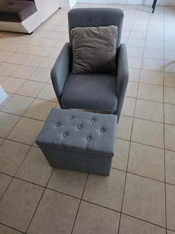Fauteuil confort 1 place avec pouf - Couleur turquoise beschikbaar voor biedingen