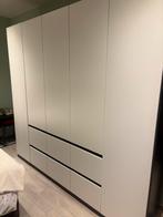 Kledingkast NIEUW, Enlèvement
