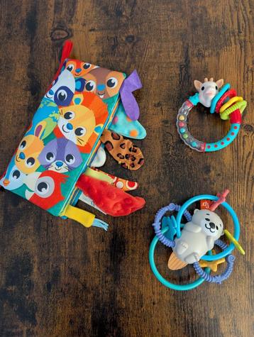 Jouets éveil pour bébé beschikbaar voor biedingen
