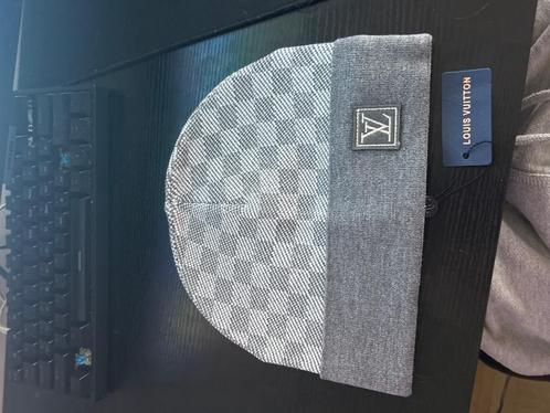 warm beanie lv, Kleding | Heren, Mutsen, Sjaals en Handschoenen, Nieuw, Muts, Maat 48/50 (M), Ophalen of Verzenden