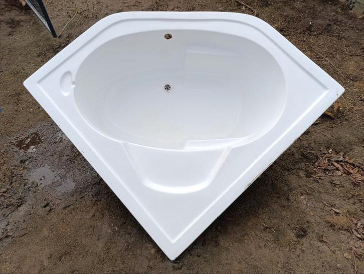 Gratis bad hoekbad, Doe-het-zelf en Bouw, Sanitair, Bad, Ophalen