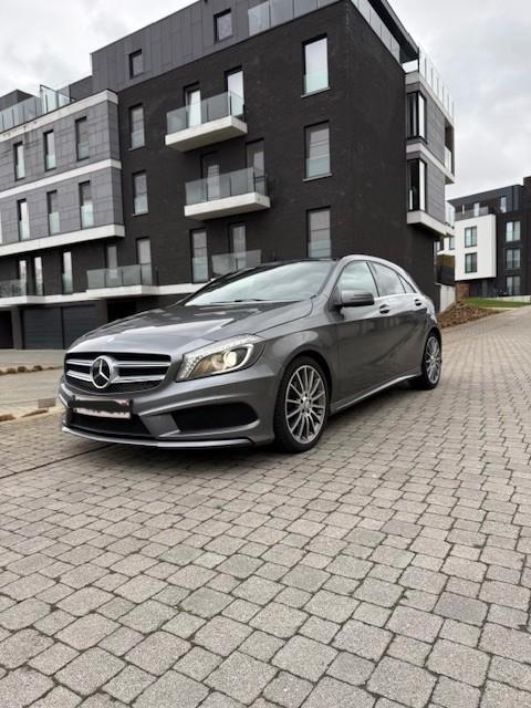 Mercedes-Benz - Série AMG - 180, Autos, Mercedes-Benz, Particulier, Classe A, Caméra de recul, Airbags, Air conditionné, Bluetooth