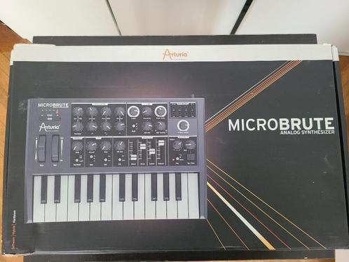 Arturia MicroBrute synth, Muziek en Instrumenten, Synthesizers, Gebruikt, Overige aantallen, Overige merken, Met midi-aansluiting