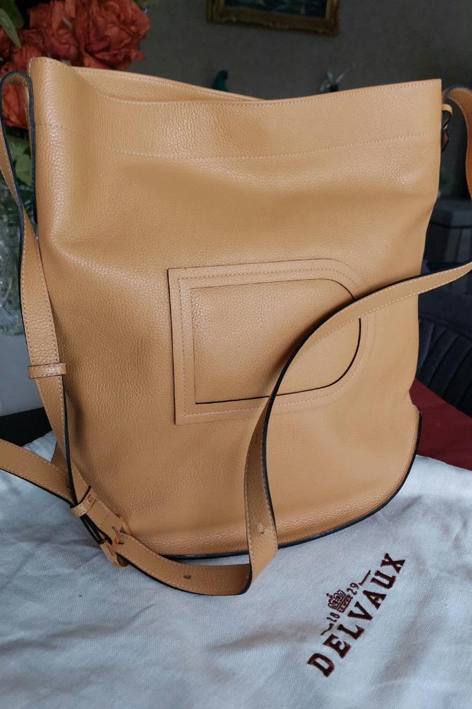 Delvaux PIN Oker met certificaat, Handtassen en Accessoires, Tassen | Damestassen, Zo goed als nieuw, Handtas, Geel, Ophalen of Verzenden