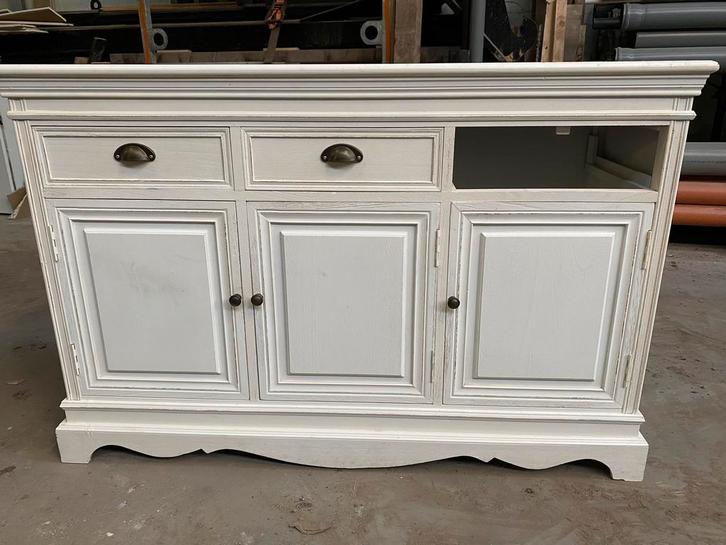 (Dressoir) kast wit hout, Maison & Meubles, Armoires | Dressoirs, Utilisé, Avec tiroir(s), Avec porte(s), Enlèvement