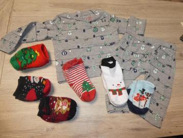 Pyjama maat 62 en babysokjes kerstmis, Enlèvement ou Envoi, Utilisé, Garçon ou Fille