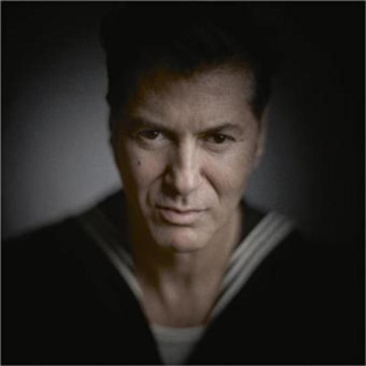 'Monsieur Daho' Etienne Daho, compilatie nieuw 2 cd's, Cd's en Dvd's, Cd's | Franstalig, Zo goed als nieuw, Ophalen of Verzenden