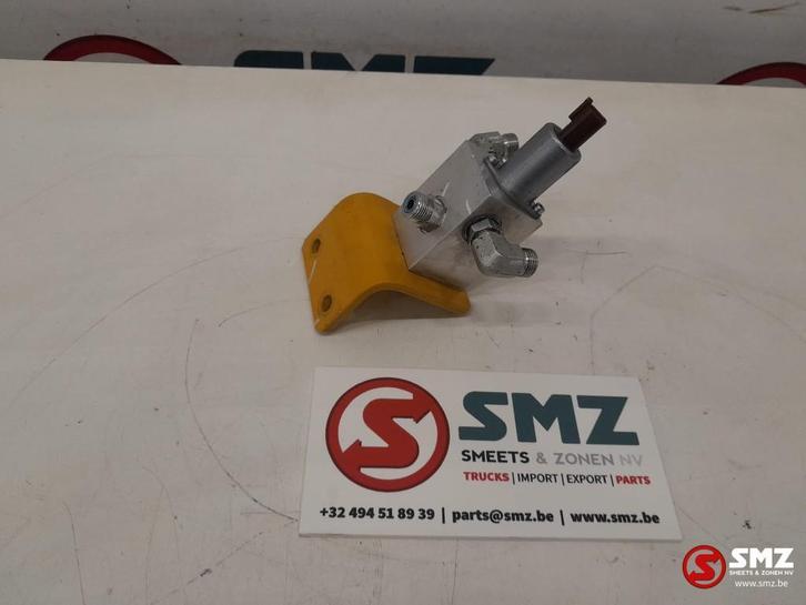 Solenoid valve Caterpillar, Articles professionnels, Machines & Construction | Pièces