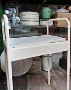 Baby bedje - vintage ziekenhuis, Ophalen, Zo goed als nieuw