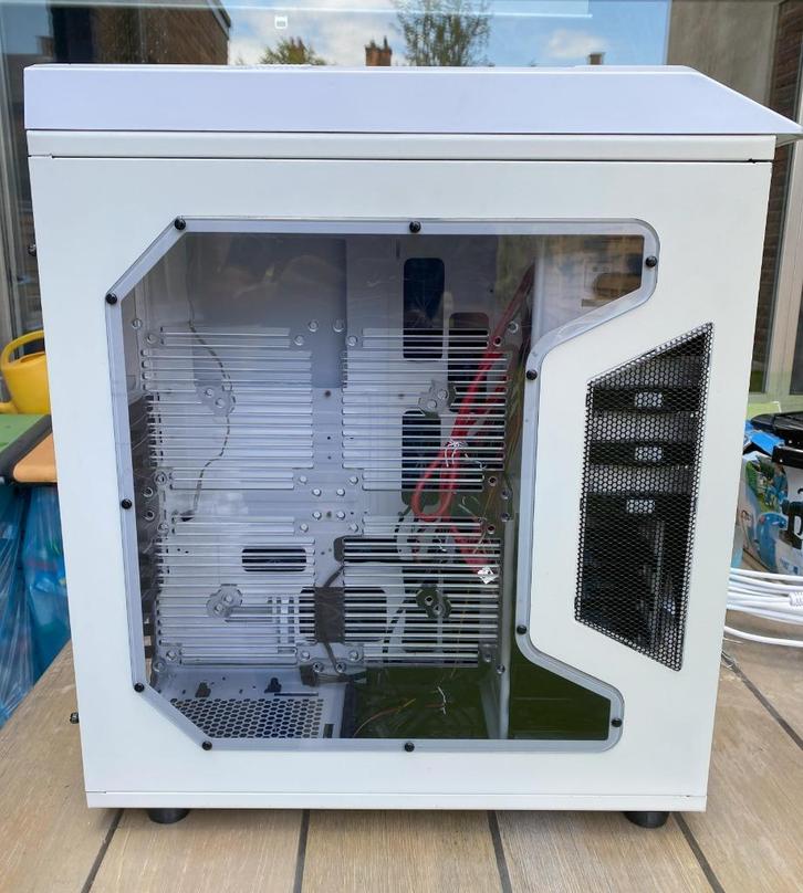Aerocool Xpredator ATX-behuizing met volledige toren, Computers en Software, Computerbehuizingen, Gebruikt, Ophalen of Verzenden