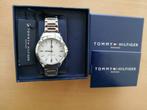 WEG=WEG!! NIEUWE TOMMY HILFIGER HORLOGE WINKELPRIJS 120 EURO, Handtassen en Accessoires, Horloges | Dames, Overige merken, Staal