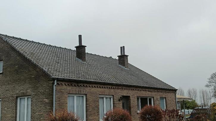Dakpannen, Doe-het-zelf en Bouw, Dakpannen en Dakbedekking, Gebruikt, Dakpannen, Steen of Klei, Zwart, 15 m² of meer, Ophalen