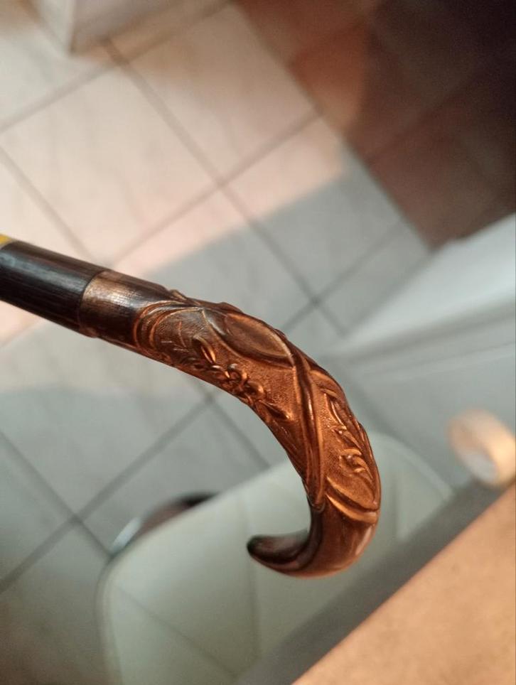 Ancient Fine rozenhouten wandelstok 96 cm, Diversen, Wandelstokken, Ophalen of Verzenden