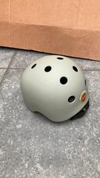 Melon helm als nieuw, maat M-L 52-58 cm, Fietsen en Brommers, Fietsaccessoires | Fietshelmen, Ophalen of Verzenden, Zo goed als nieuw