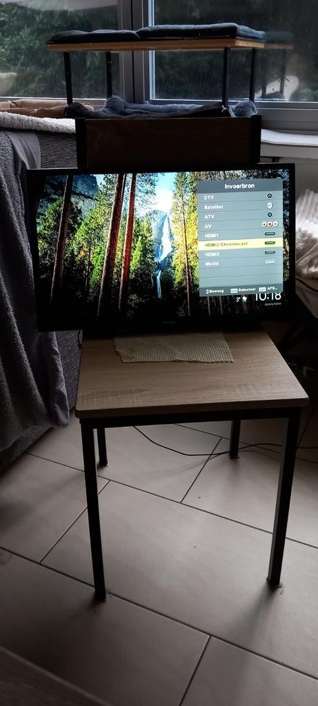 HD tv,24 inch,1 keer gebruik er is ook een chrome cast erbij, Audio, Tv en Foto, Televisies, LED, 60 tot 80 cm, Overige merken