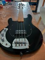 Sterling stingray left handed sub bass, Muziek en Instrumenten, Snaarinstrumenten | Gitaren | Bas, Zo goed als nieuw, Ophalen