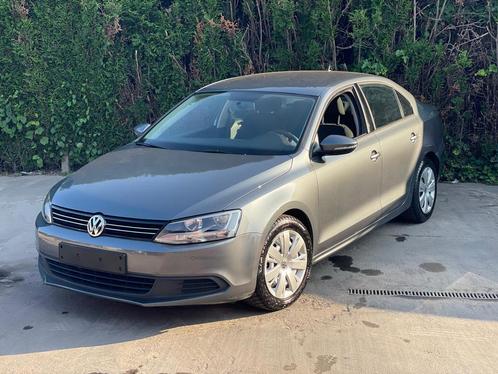 Volkswagen jetta 2011 140.000km benzine 5000€ gekeurd verk, Auto's, Volkswagen, Bedrijf, Te koop, Jetta, Benzine, 5 deurs, Handgeschakeld