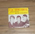 45 tours - Les Sunlights - Les roses blanches (collector), Cd's en Dvd's, Ophalen of Verzenden