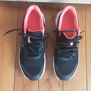 Comfortabele unisex sneakers, maat ong.41 beschikbaar voor biedingen